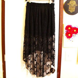BLACK LACE SKIRT M